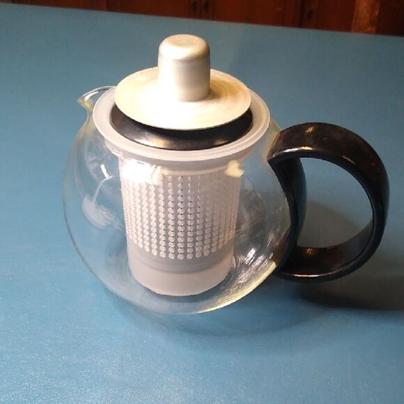 Glass Teapot with Black Handle - Picture 1 of 4